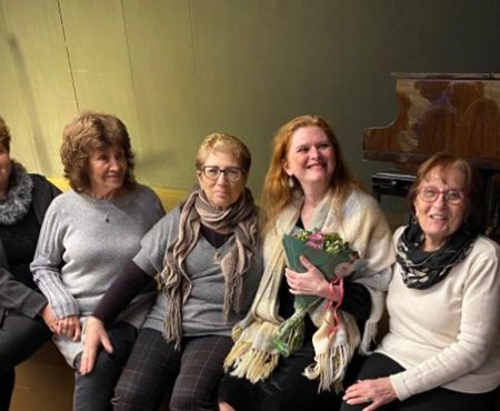 די זינגערין ווירע לאָזינסקי נאָכן קאָנצערט אין רעננה