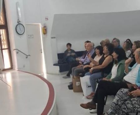 אַ בילד פֿונעם קאָנצערט פֿון חן לאַקס אין הרצליה אין מאַי 2026